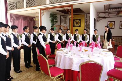 南寧市中職學(xué)校錄取工作拉開帷幕 餐飲服務(wù)專業(yè)受關(guān)注