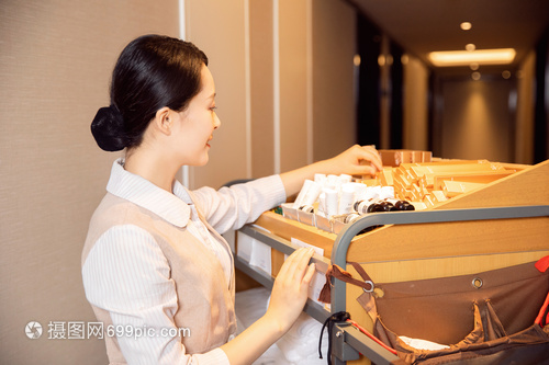 優(yōu)化酒店管理 高效整理與使用客房清潔推車