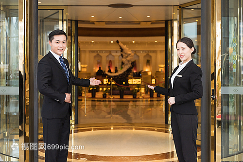專業形象，精致服務 酒店與餐飲管理中的接待藝術